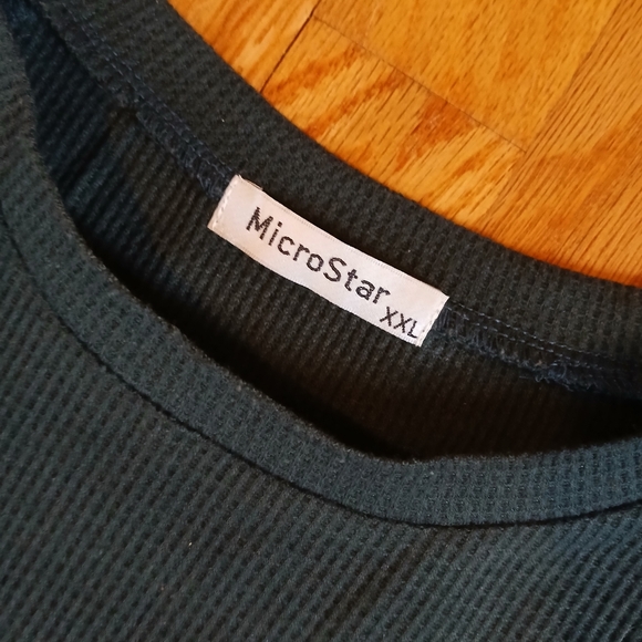 Green Lace Sleeve Top - Picture 4 of 4